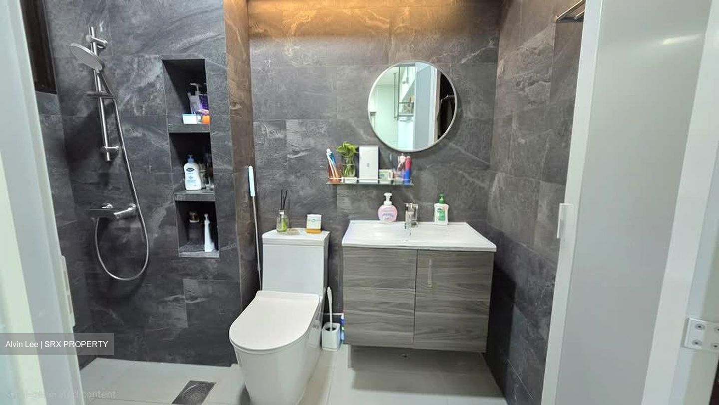 Blk 11 Pine Close (Geylang), HDB 5 Rooms #579194241